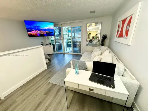 2501 S Ocean Drive Hollywood FL 33019
