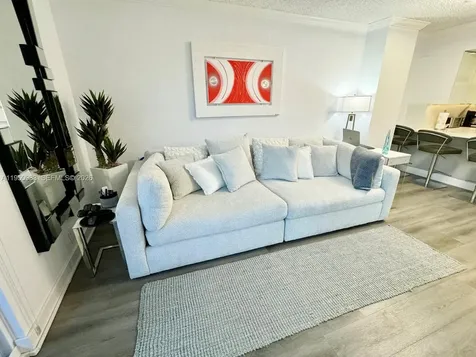 2501 S Ocean Drive Hollywood FL 33019
