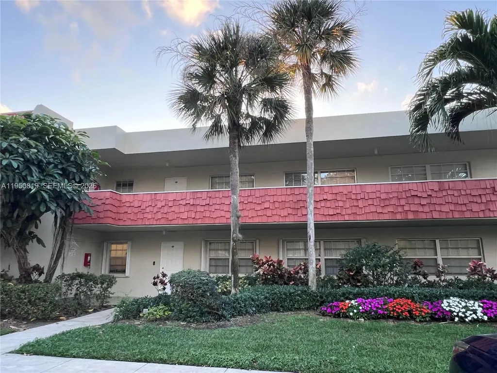 907 Cypress Terrace Pompano Beach FL 33069