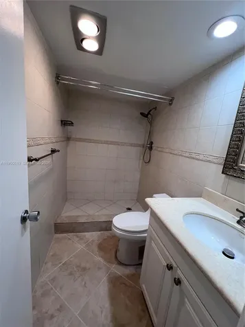 907 Cypress Terrace Pompano Beach FL 33069