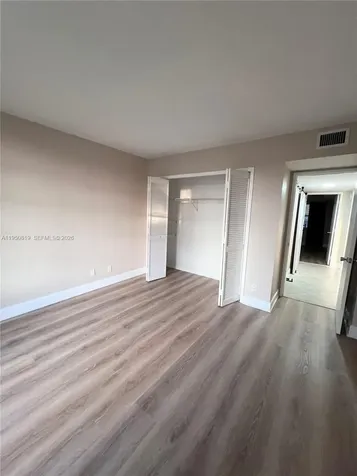 907 Cypress Terrace Pompano Beach FL 33069