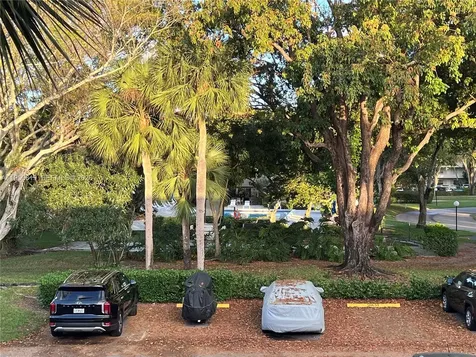 907 Cypress Terrace Pompano Beach FL 33069