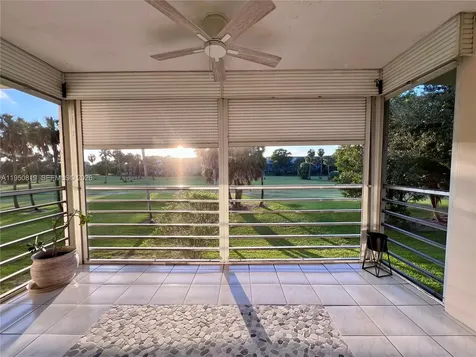 907 Cypress Terrace Pompano Beach FL 33069