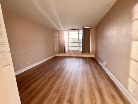 907 Cypress Terrace Pompano Beach FL 33069