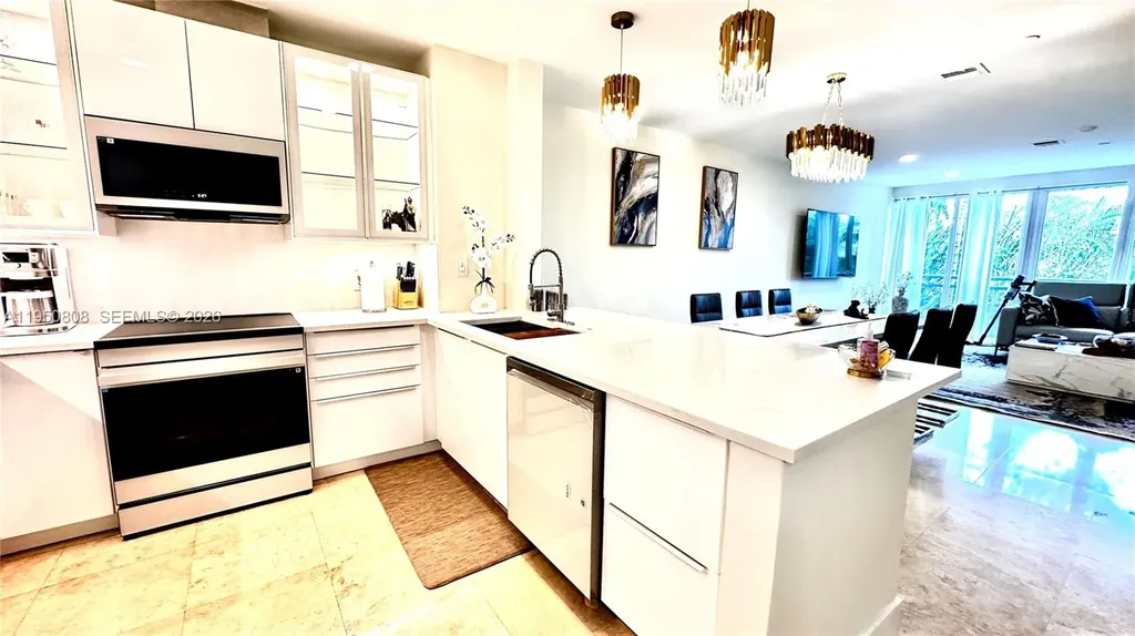 814 NE 19th Avenue Fort Lauderdale FL 33304