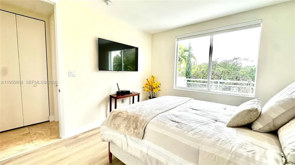 814 NE 19th Avenue Fort Lauderdale FL 33304
