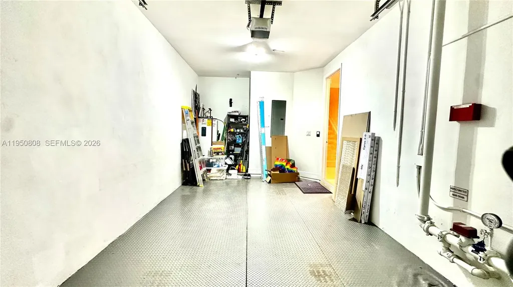 814 NE 19th Avenue Fort Lauderdale FL 33304
