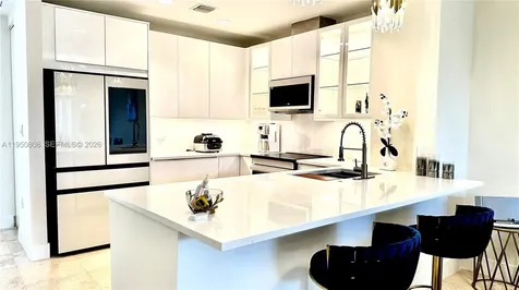 814 NE 19th Avenue Fort Lauderdale FL 33304