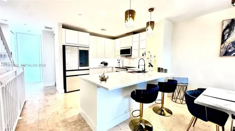 814 NE 19th Avenue Fort Lauderdale FL 33304