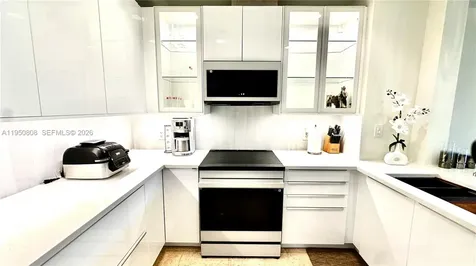 814 NE 19th Avenue Fort Lauderdale FL 33304