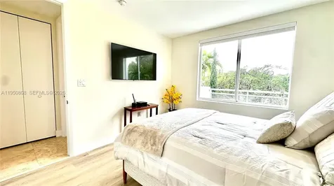 814 NE 19th Avenue Fort Lauderdale FL 33304