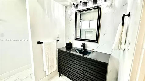 814 NE 19th Avenue Fort Lauderdale FL 33304