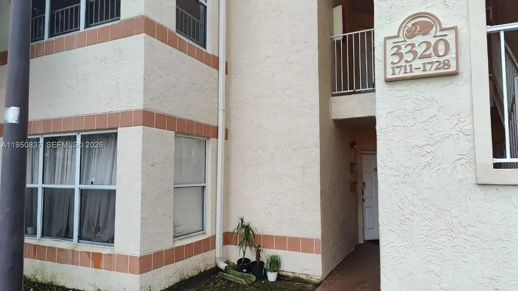3320 N Pinewalk Drive N Margate FL 33063
