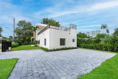 101 SW 25th Road Miami FL 33129
