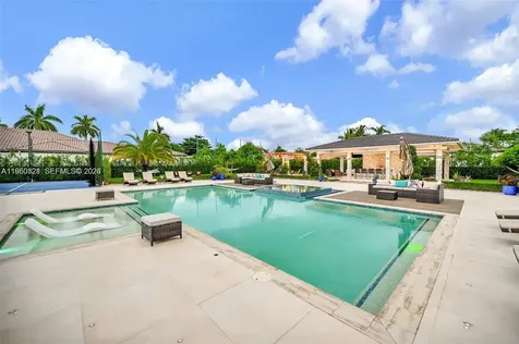 433 NW 127th Avenue Miami FL 33182