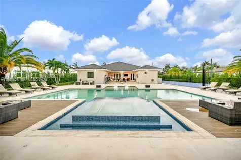 433 NW 127th Avenue Miami FL 33182