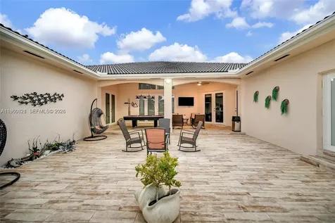 433 NW 127th Avenue Miami FL 33182