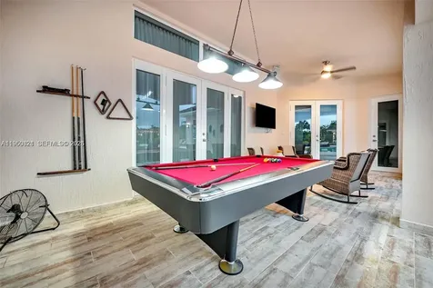 433 NW 127th Avenue Miami FL 33182