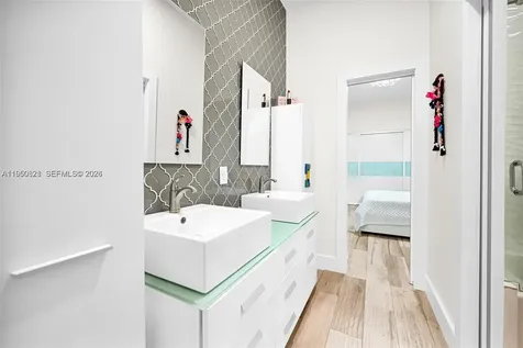 433 NW 127th Avenue Miami FL 33182