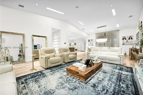 433 NW 127th Avenue Miami FL 33182
