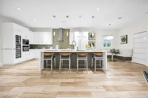 433 NW 127th Avenue Miami FL 33182