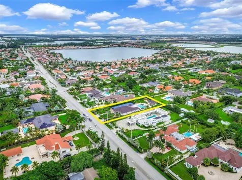 433 NW 127th Avenue Miami FL 33182