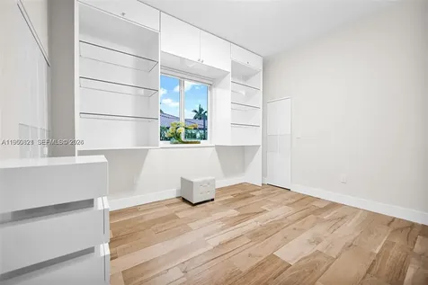 433 NW 127th Avenue Miami FL 33182