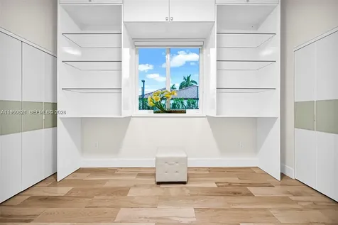 433 NW 127th Avenue Miami FL 33182