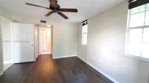577 SW 111th Lane Pembroke Pines FL 33025