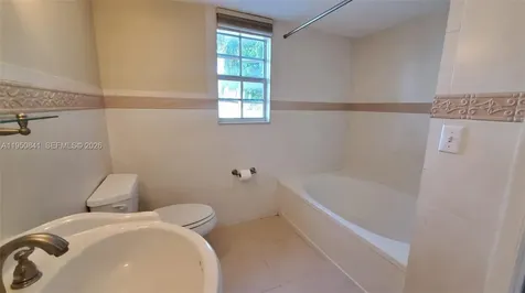 577 SW 111th Lane Pembroke Pines FL 33025