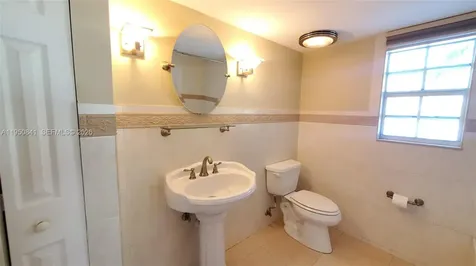 577 SW 111th Lane Pembroke Pines FL 33025