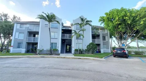 577 SW 111th Lane Pembroke Pines FL 33025