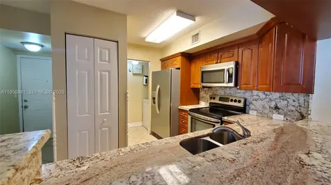 577 SW 111th Lane Pembroke Pines FL 33025