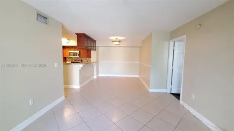 577 SW 111th Lane Pembroke Pines FL 33025