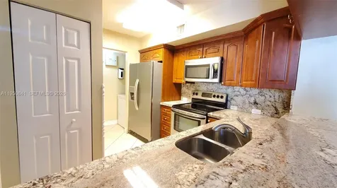 577 SW 111th Lane Pembroke Pines FL 33025