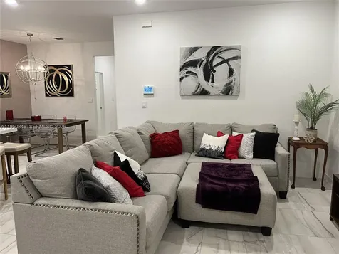 784 SE 19th Street Homestead FL 33034