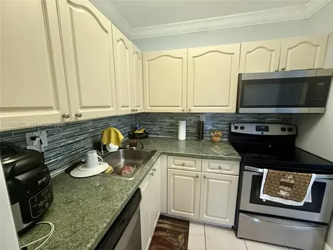 10413 N Kendall Drive Miami FL 33176
