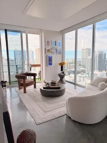 151 SE 1st Street Miami FL 33131