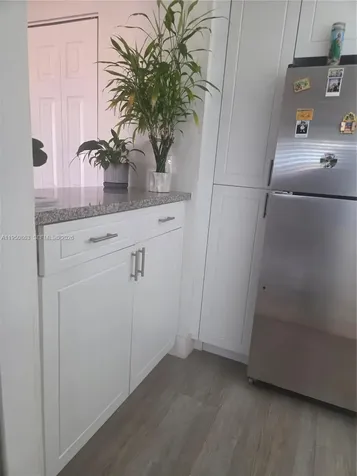 8889 Fontainebleau Boulevard Miami FL 33172