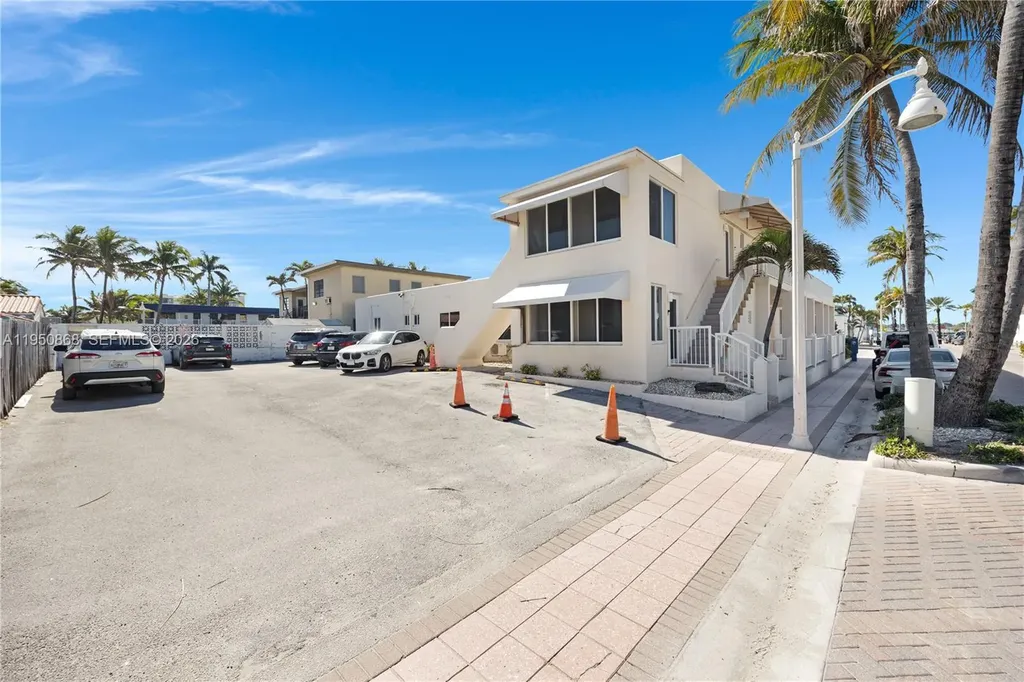 320 New York Street Hollywood FL 33019