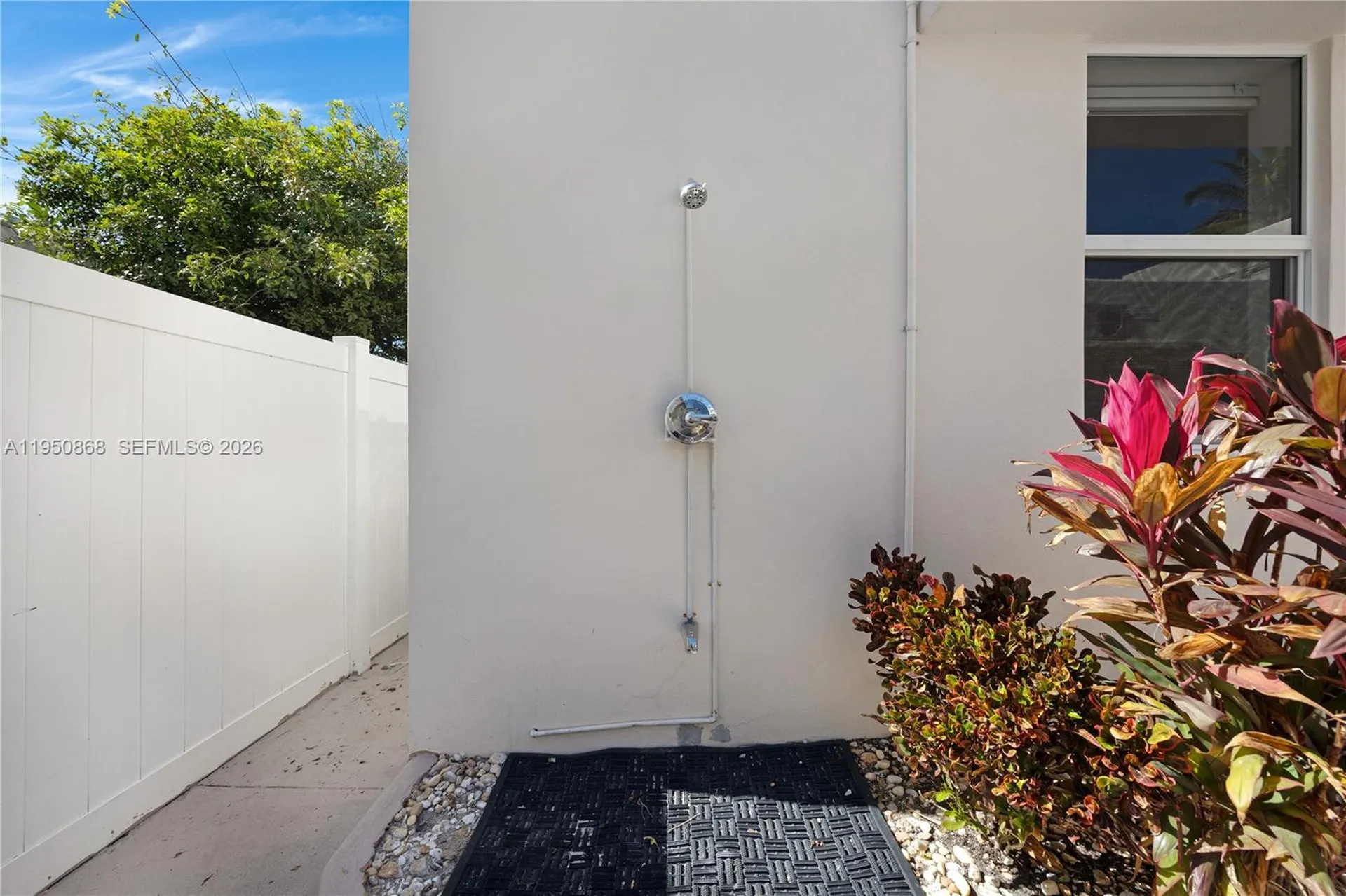 320 New York Street Hollywood FL 33019
