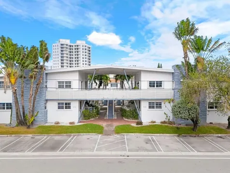 9725 Bay Harbor Terrace Bay Harbor Islands FL 33154