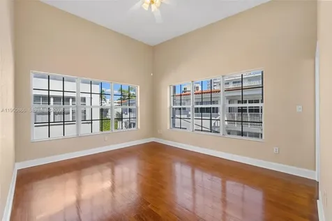 9725 Bay Harbor Terrace Bay Harbor Islands FL 33154