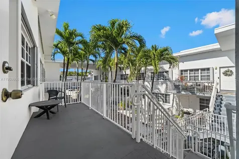 9725 Bay Harbor Terrace Bay Harbor Islands FL 33154