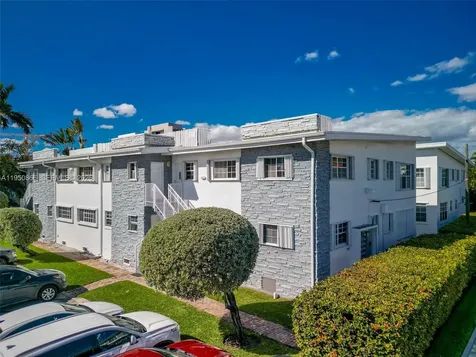 9725 Bay Harbor Terrace Bay Harbor Islands FL 33154