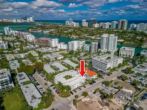 9725 Bay Harbor Terrace Bay Harbor Islands FL 33154