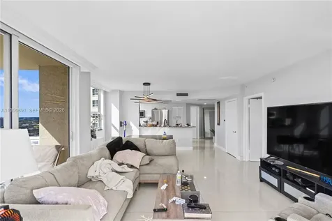 19501 W Country Club Drive Aventura FL 33180