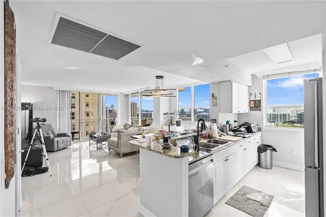 19501 W Country Club Drive Aventura FL 33180