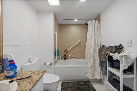 19501 W Country Club Drive Aventura FL 33180