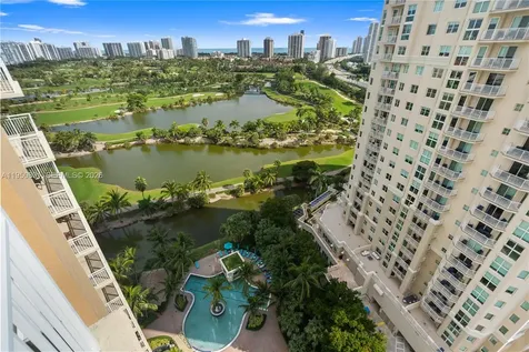 19501 W Country Club Drive Aventura FL 33180